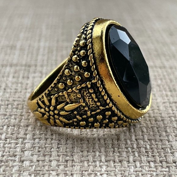 Fashion Men Rings Black Crystal Gold Tone Fancy Ring Jewelry Unisex Size 8 - Picture 3 of 11